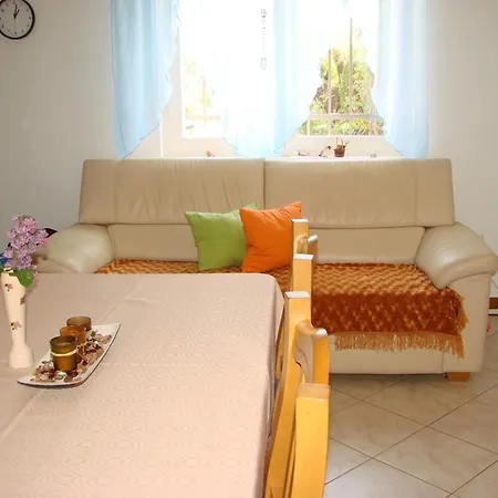 Milena Apartment *